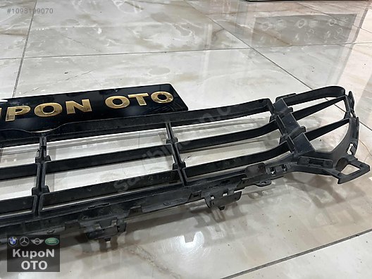 7954220 BMW X1 F48 LCİ STD ÖN TAMPON ORTA IZGARASI ÇIKMA ORJİNAL