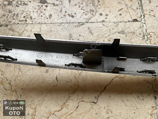 A1768880085 MERCEDES A180 A200 AMG NİKELAJLI PANJUR ORTA ÇITASI