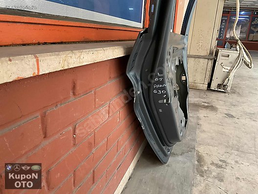 BMW G30 5 SERİSİ SOL ARKA KAPI ÇIKMA ORJİNAL