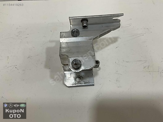 51647245796 7245796 BMW F20 LCİ F21 LCİ SAĞ TAMPON DEMİR AYAĞI