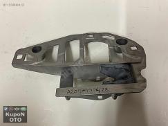 A2057500428 MERCEDES W205 SAĞ BAGAJ MENTEŞE AYAĞI ÇIKMA ORJİNAL