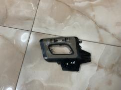 A1568852456 MERCEDES W156 SAĞ FAR FİSKİYE KAPAK AYAĞI ÇIKMA ORJİNAL