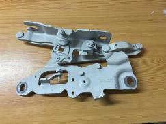 7249888-09 BMW F10 ÖN SAĞ KAPUT MENTEŞESİ ÇIKMA ORJİNAL