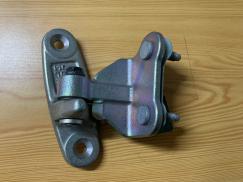 A2047301037 MERCEDES W204 SOL ÜST KAPI MENTEŞESİ ÇIKMA ORJİNAL