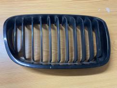 7239022 BMW F20 ÖN SAĞ PANJUR IZGARASI ÇIKMA ORJİNAL