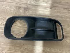 51117390534 7390534 MİNİ COOPER F60  ÖN SAĞ SİS FARI ÇERÇEVESİ ÇIKMA ORJİNAL