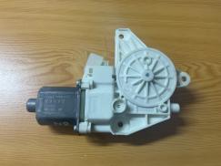 A2469065100 MERCEDES W246 ÖN SOL CAM MOTORU ÇIKMA ORJİNAL