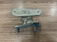 A2057201012 MERCEDES W205 ÖN SAĞ ALT KAPI MENTEŞESİ SIFIR ORJİNAL